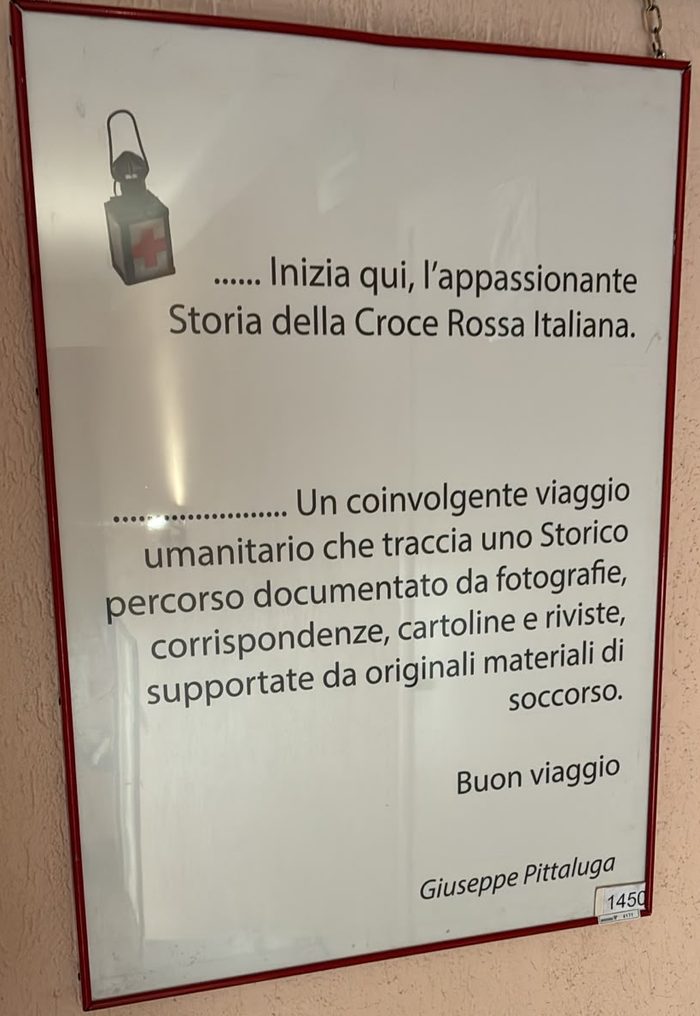 Il benvenuto di Giuseppe Pittaluga all'ingresso del Museo della Croce Rossa a Campomorone